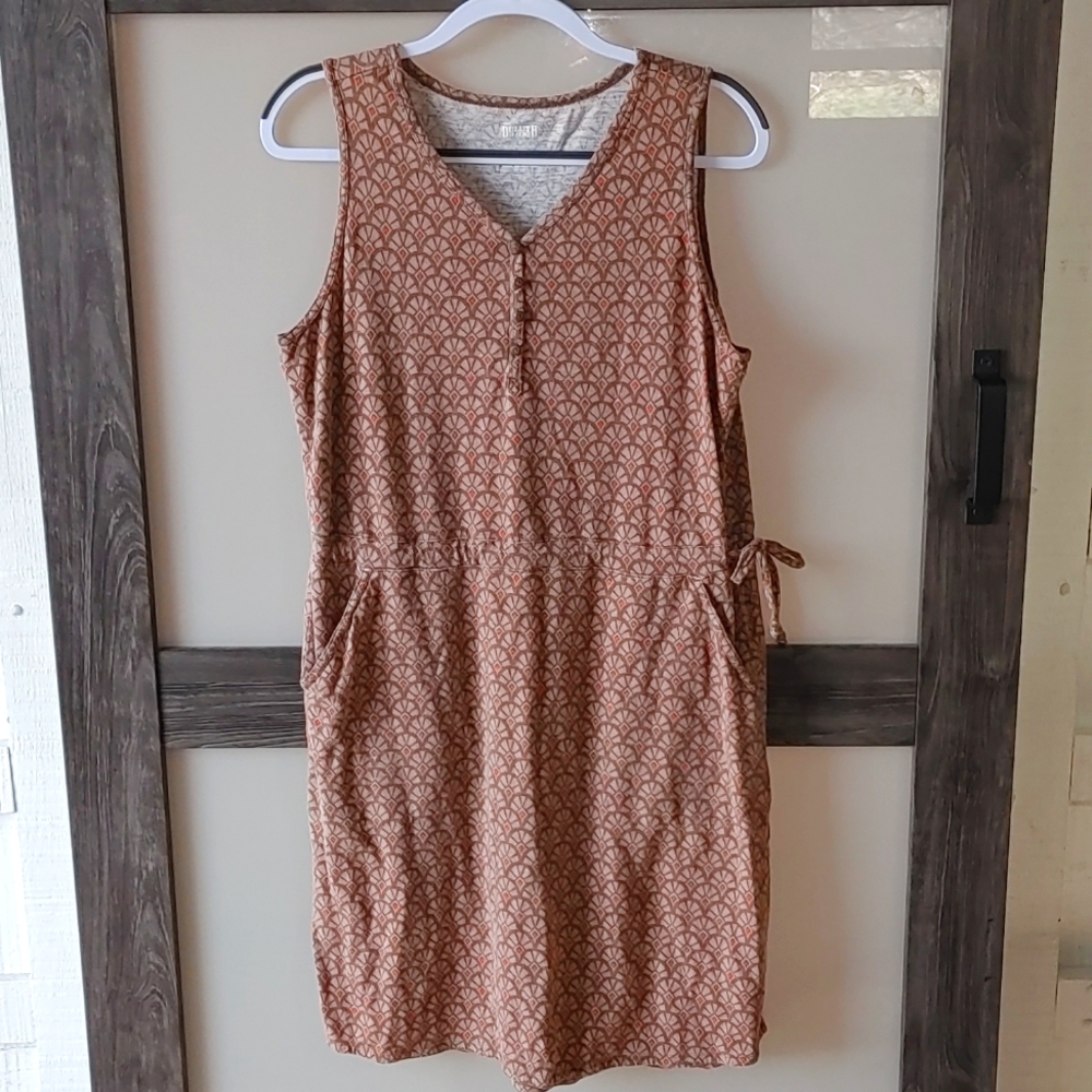 Duluth Trading Co Sleeveless Cinchable Shift Dress with Pockets